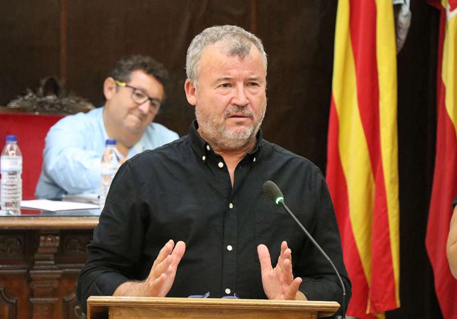 El portavoz de Compromís per Sagunt, Francesc Fernández, presentó la propuesta en el pleno de este jueves