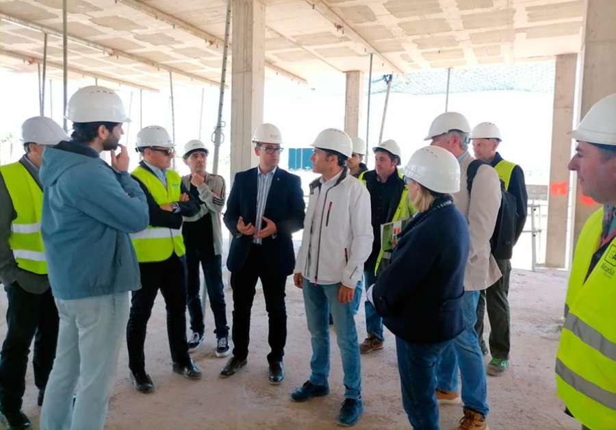 El director general de Infraestructuras Educativas, Víctor García, ha visitado las obras de este nuevo centro educativo