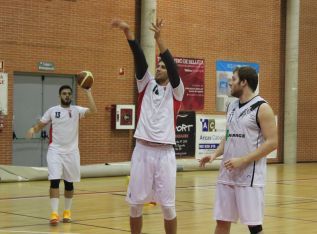 El Club Baloncesto Puerto cierra la plantilla del primer equipo de la liga EBA