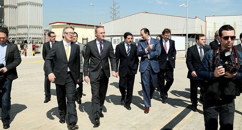 Alberto Fabra visita Sagunto para inaugurar la nueva fábrica de Oxígeno