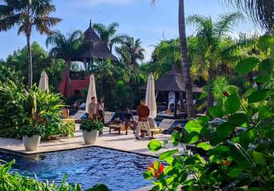 Uncharted y Asia Gardens Hotel Thai &amp; Spa: Una combinación de película