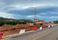 Comienzan las obras de acondicionamiento de la rotonda en el camino viejo de Teruel