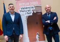 El diputado de Turismo, Jordi Mayor, y el presidente de la Diputació, Toni Gaspar, han presentado esta campaña