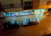 El temporal deja calles cortadas y bajos anegados de agua a su paso por la comarca