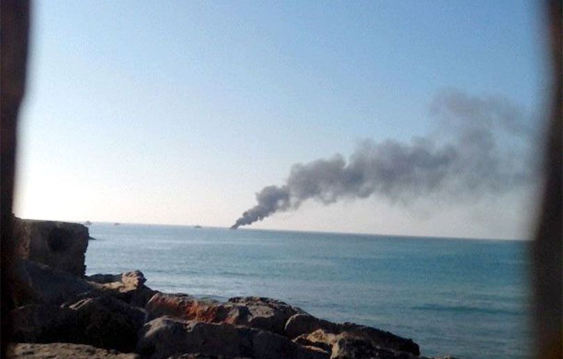 Un incendio hunde un barco recreativo en Canet d&#039;En Berenguer