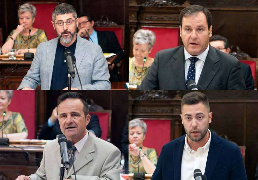 Los portavoces de los cuatro grupos políticos que forman la oposición municipal