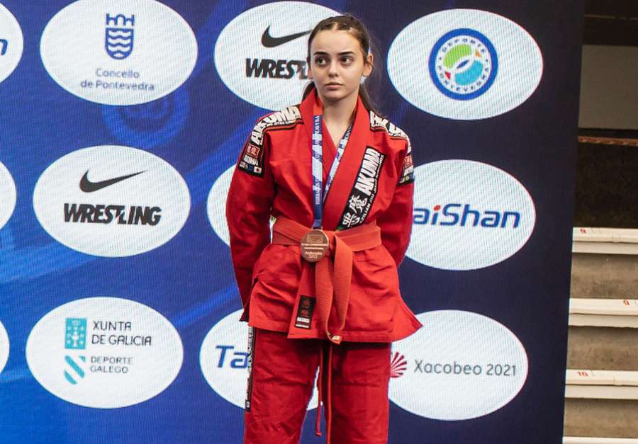 La joven Lucía Benet logró la medalla de bronce en el Campeonato del Mundo de Grappling Gi