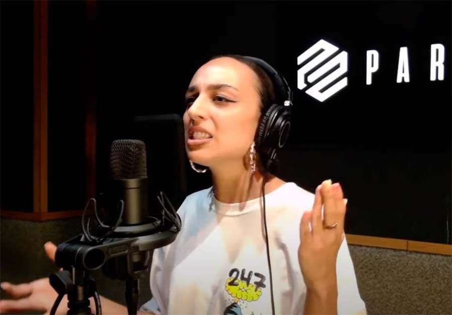 Imagen del video de la cantante de Puerto de Sagunto, Bárbara Gramagê