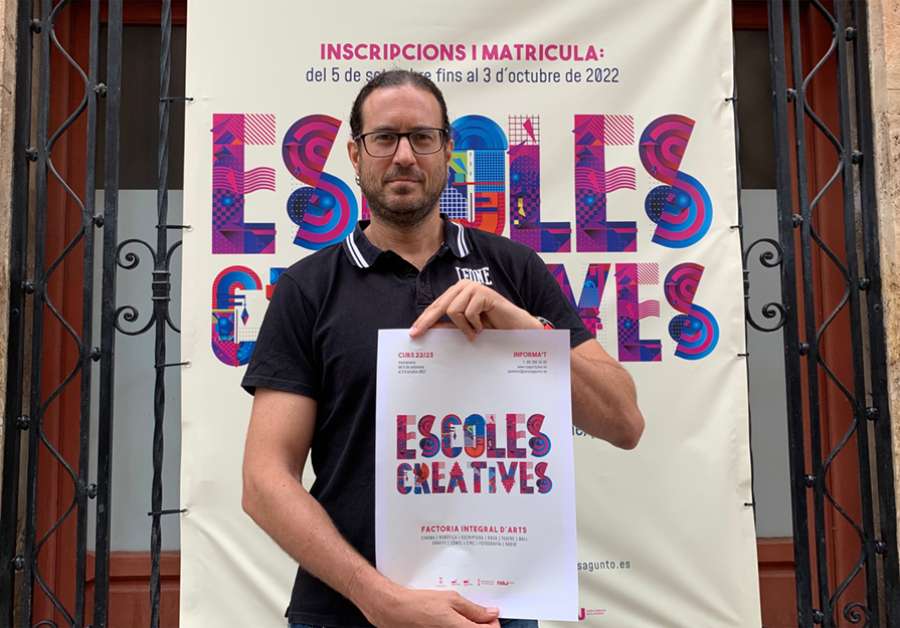 El concejal de Juventud, Guillermo Sampedro, ha presentado esta edición de las Escuelas Creativas