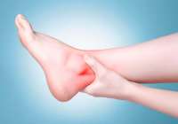 Dolor en el tobillo, en la planta del pie y problemas en las uñas son las afecciones más comunes en los pies tras el verano