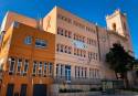 El Colegio la Baronía San Antonio Abad de Gilet ya luce sus lazos naranjas en protesta contra esta nueva normativa