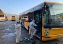 Los autobuses ya están siendo desinfectados para evitar la propagación del coronavirus